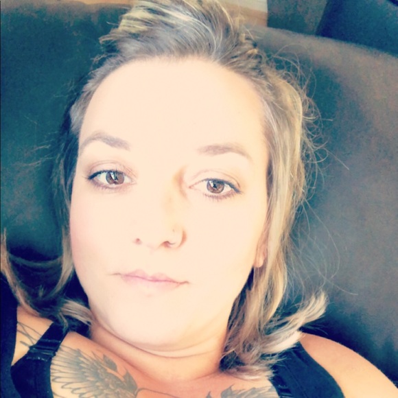 Meet your Posher, Tanya - Picture 1 of 1